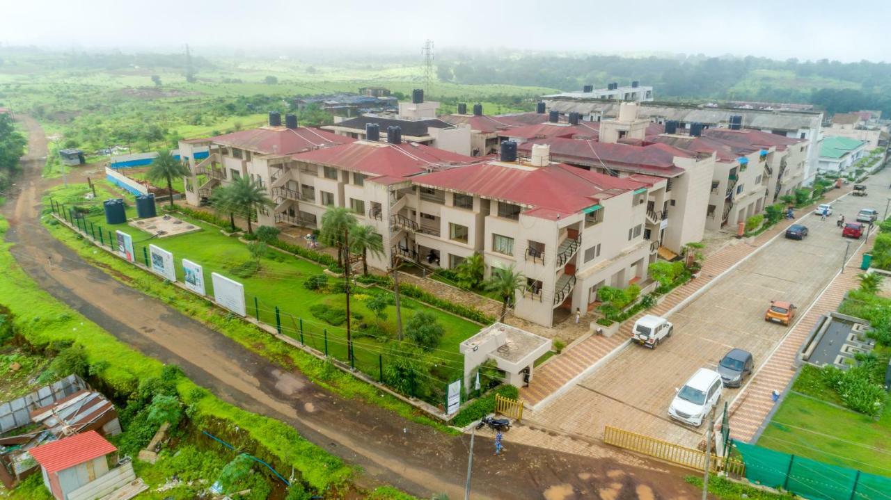 Vivaant Retreat And Conventions Hotel Igatpuri Exterior foto